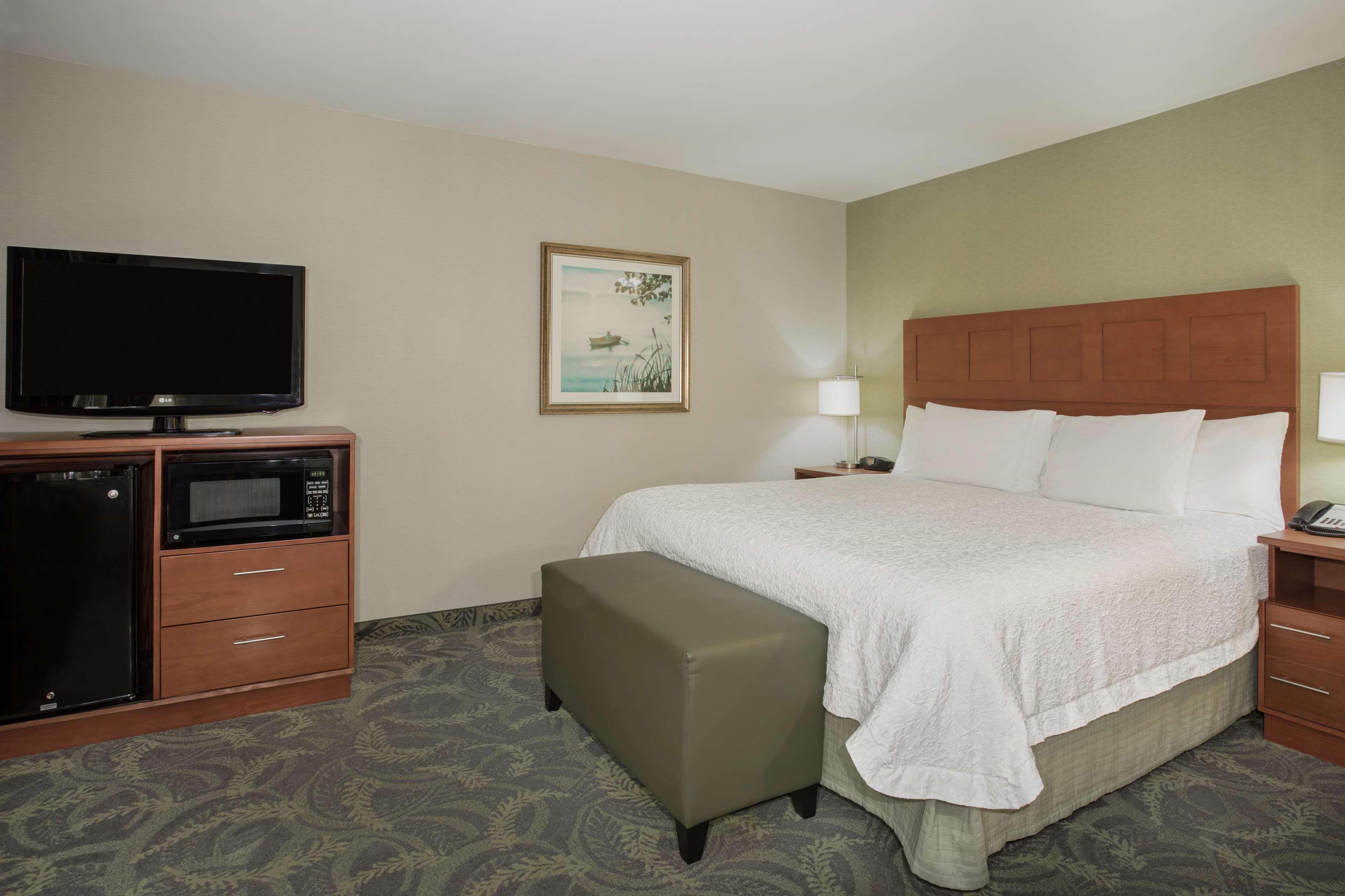 Hampton Inn & Suites Астория Экстерьер фото