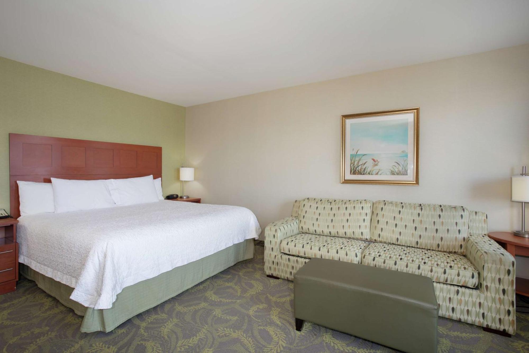 Hampton Inn & Suites Астория Экстерьер фото